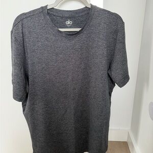 ALO Yoga Men's Charcoal Short Sleeve Tee